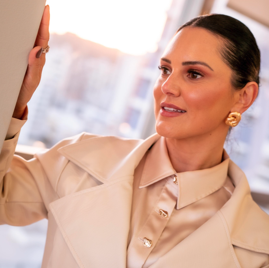 Viviane Mendes, fundadora da Viviane Mendes Semijoias